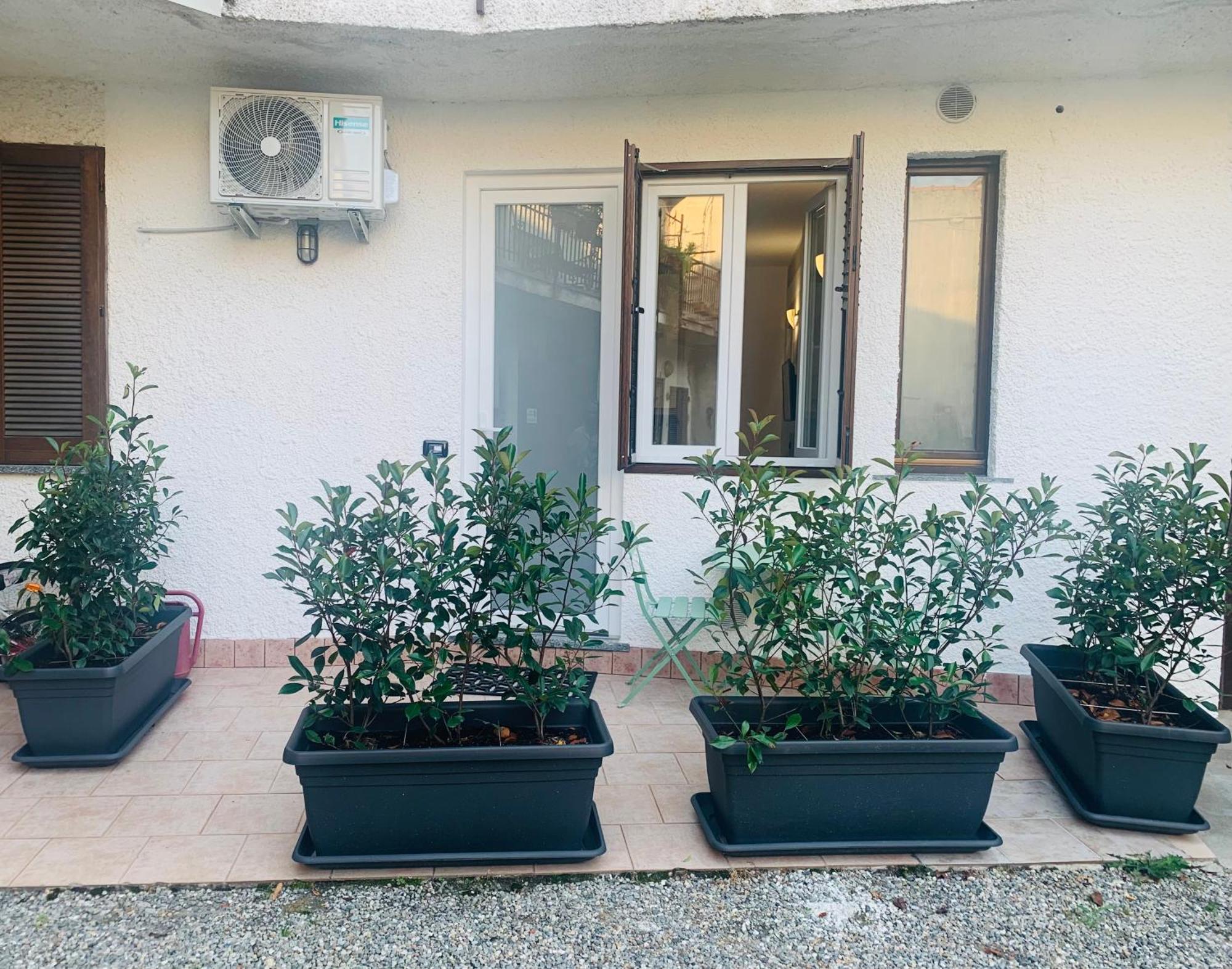 דירות סומה לומברדו Il Cortiletto מראה חיצוני תמונה